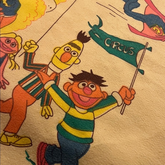 Vintage 1970s Sesame Street Parade Blanket Big Bird Cookie Monster Bert & Ernie - Picture 4 of 11